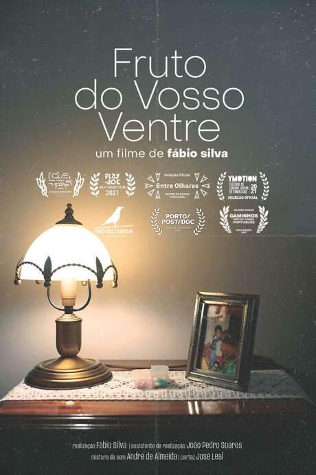 A deeply personal film, this is a journey into the director’s childhood and a search for the roots of his estrangement from his father. Fábio Silva uses home videos and a cinematic approach to explore his past, risking exposure of his family's private moments. The film delves into themes of betrayal and forgiveness, blurring the lines between filmmaker, audience, and the complexities of familial trauma.